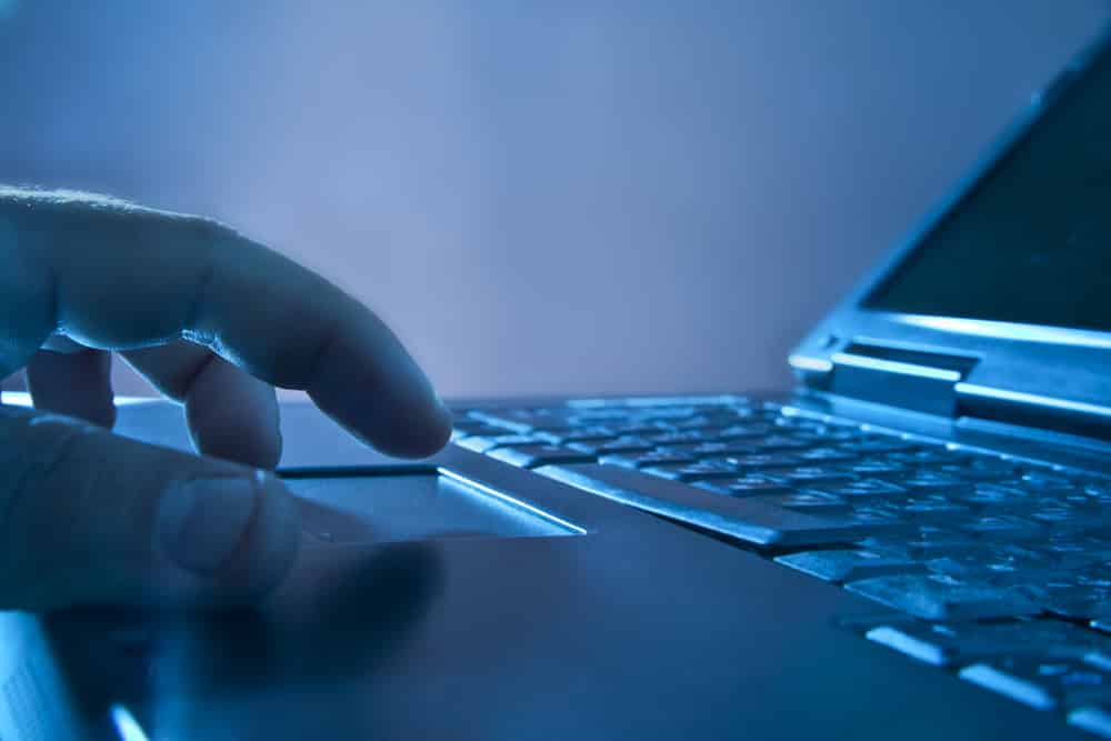 詐欺広告による副業詐欺の手口とは