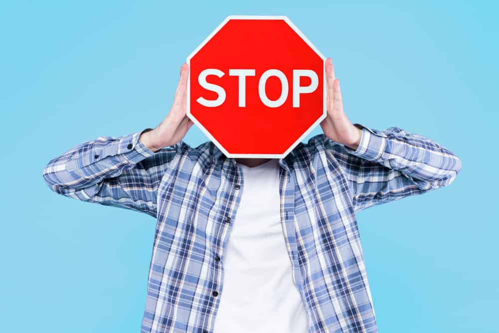 携帯電話契約詐欺には要注意！